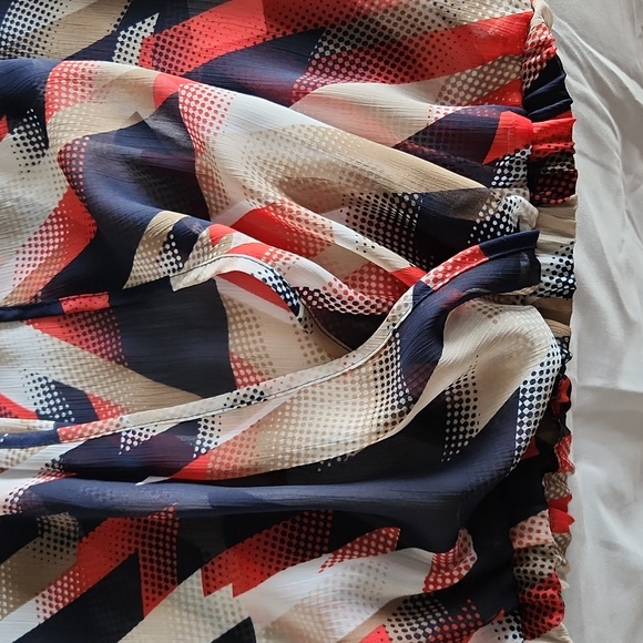 NWOT Made in Italy women's size 46 chiffon top - Picture 5 of 8